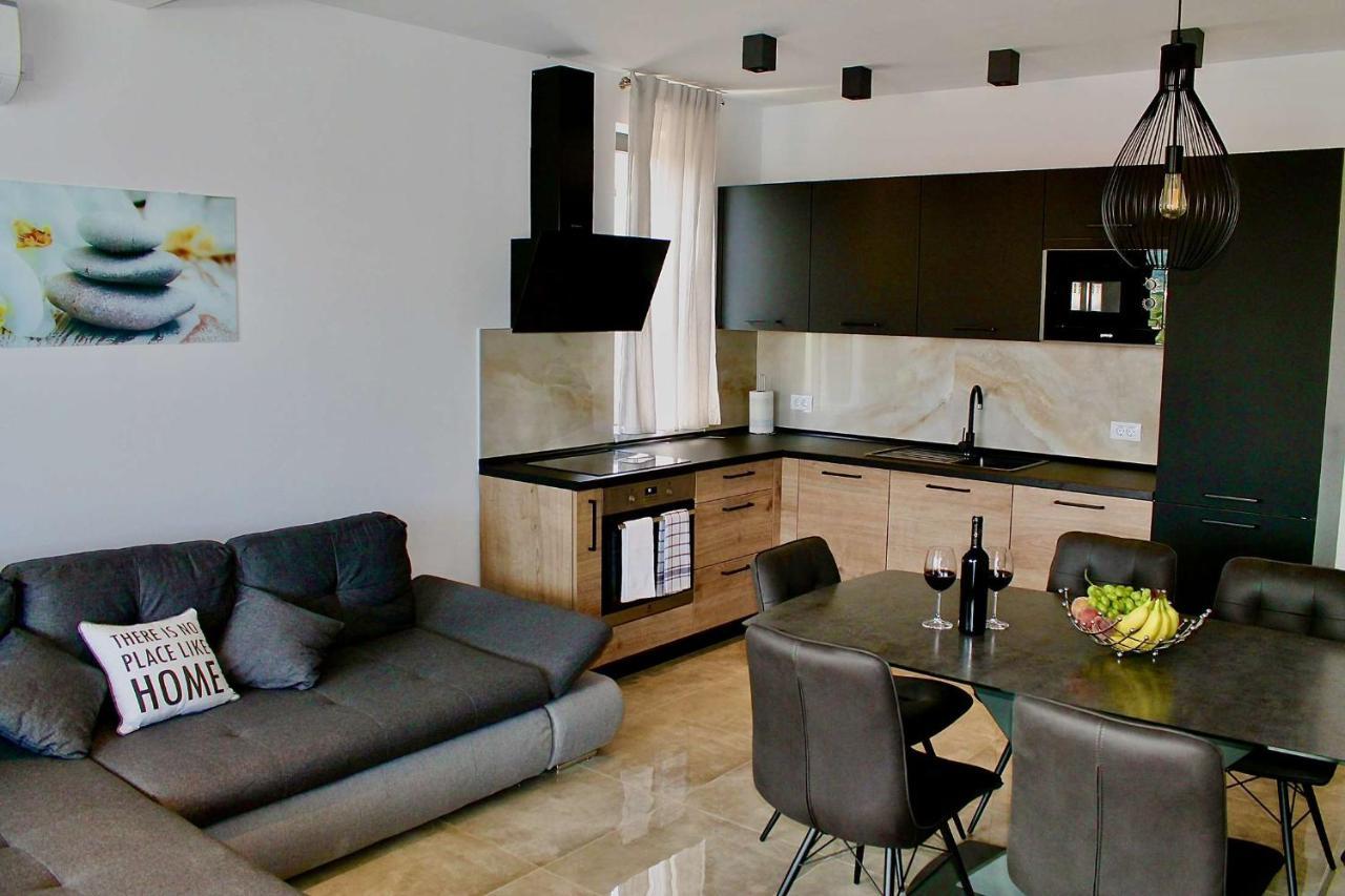 Apartments Marebella Лумбарда Экстерьер фото