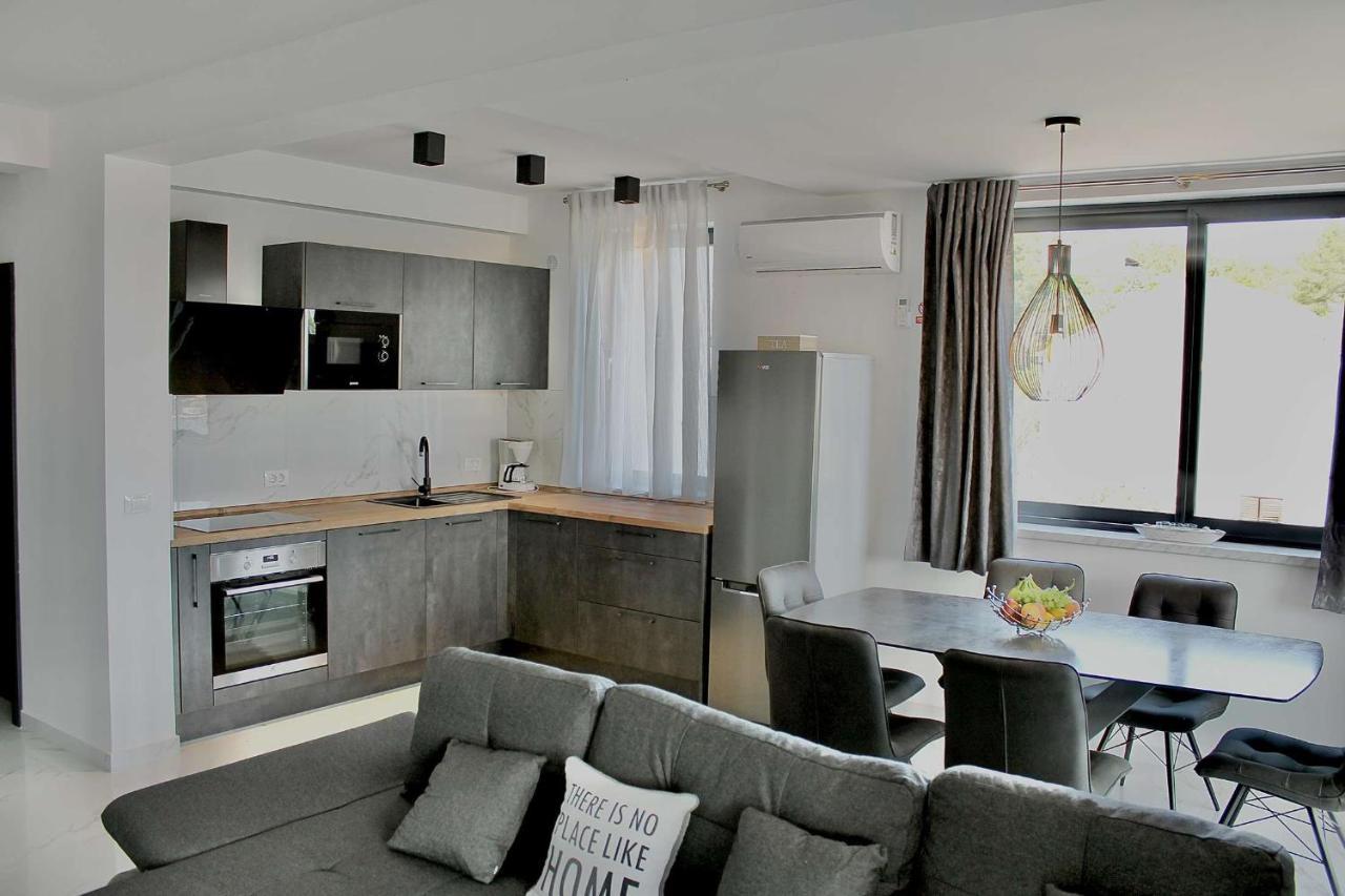 Apartments Marebella Лумбарда Экстерьер фото