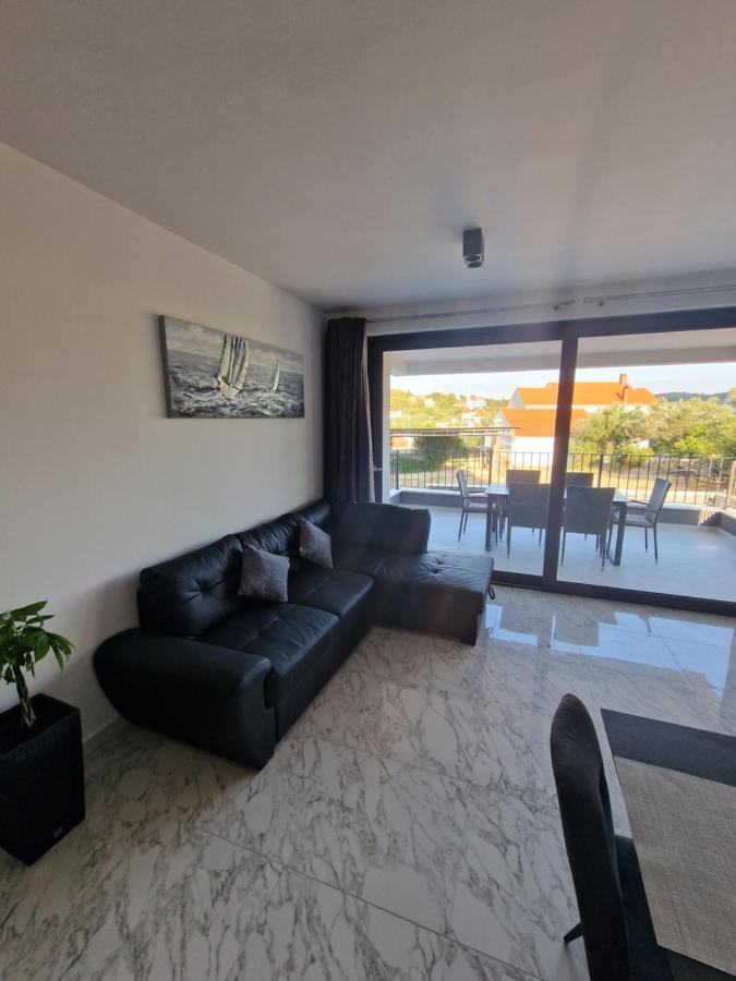 Apartments Marebella Лумбарда Экстерьер фото