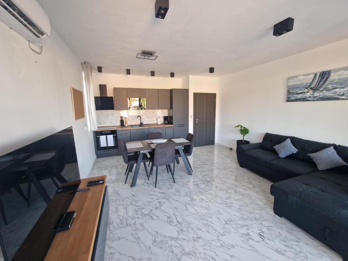 Apartments Marebella Лумбарда Экстерьер фото
